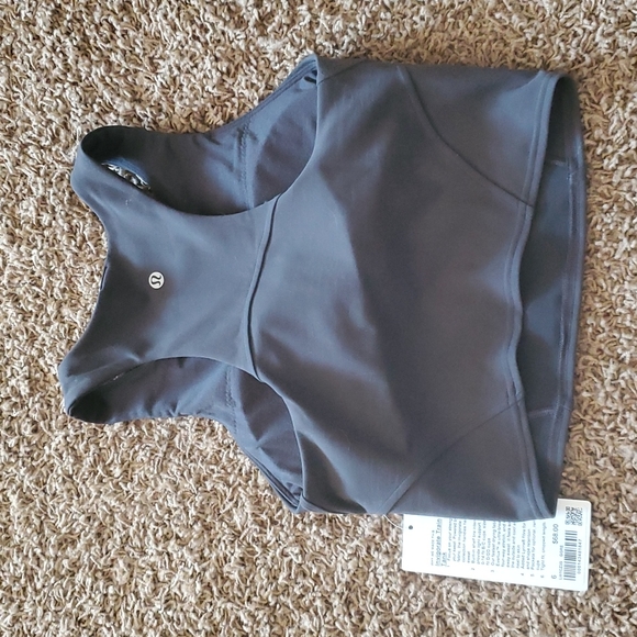 NWT Lululemon invigorate train tank size 6 - Picture 2 of 4